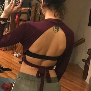 FASHION NOVA OPEN BACK TIED CROP TOP